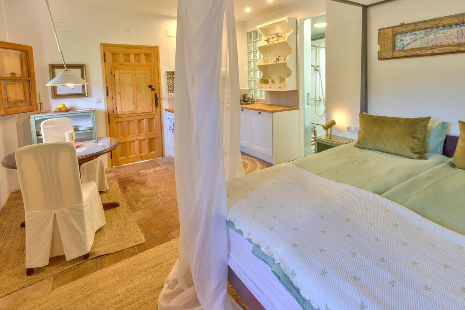 Cortijo El Pino Retreat Bed & Breakfast Albunuelas Exterior photo